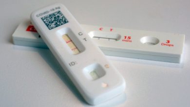 US government issues new COVID-19 guidelines for households, free rapid tests