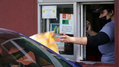 California raises fast food minimum wage to $20 per hour