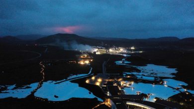 Iceland evacuates town over concerns of volcanic eruption