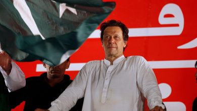 Imran Khan’s absence fuels defiance and despair for Pakistan voters