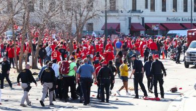 Kansas City Chiefs team hailed for ‘calming panicked kids down’ after Super Bowl parade shooting: ‘Unbelievable’