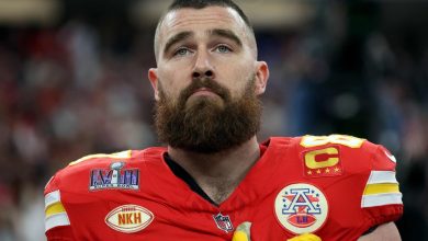 Video: Cops rush to save Travis Kelce during Super Bowl parade shooting