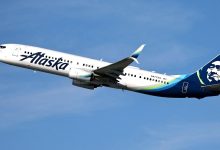 Alaska Airlines passenger stabs co-flyer on Las Vegas-bound flight, admits 'planned on killing him'