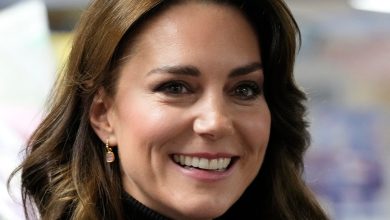 Kate Middleton spotted smiling with her mother near Windsor Castle, first public appearance since surgery