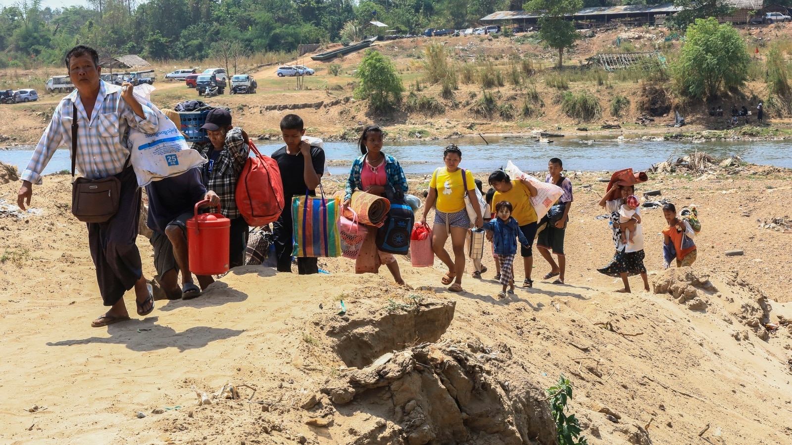 About 1,300 people flee Myanmar to Thailand amid clashes at border town