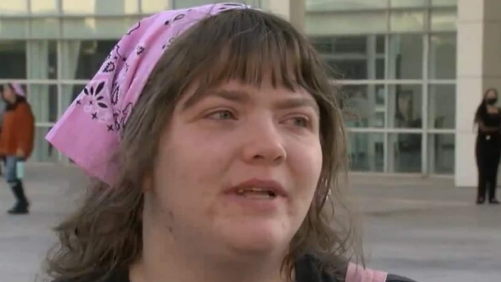 ASU anti-Isarel protester cries over missing graduation after being suspended, netizens say ‘suffer the consequences’ 1 ASU anti-Isarel protester cries over missing graduation after being suspended, netizens say ‘suffer the consequences’
