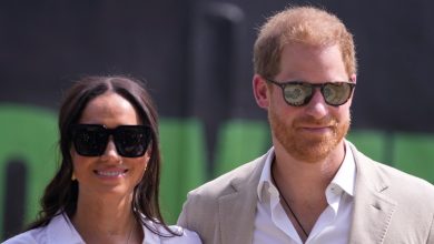 Meghan Markle ‘strides off’ from Prince Harry in LA, body language expert reveals ‘it could be a sign that…’