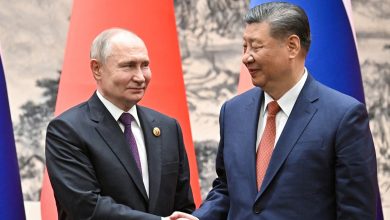 China 'can't have it both ways' with Russia and West: US