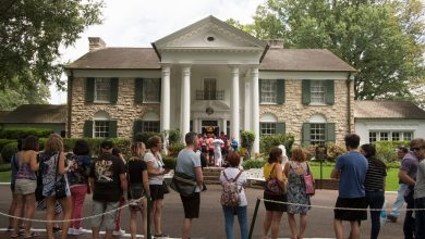 Tennessee judge blocks auction of Elvis Presley's iconic Graceland mansion