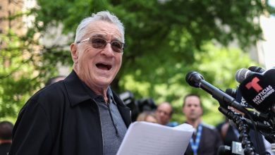 Robert De Niro heckled by pro-Trump protesters outside Manhattan courtroom, actor calls them ‘gangsters’: Watch