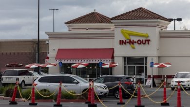In-N-Out G prices hike as California enforces new minimum wage for fast-food workers