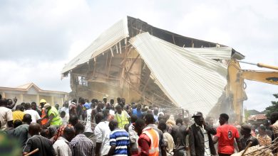 Nigeria school collapse kills 21, scores injured