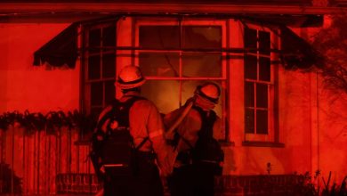 Los Angeles firefighters running out of water as Southern California wildfires rage