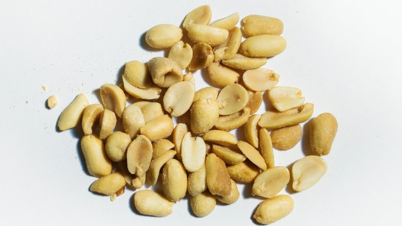 Peanut recall alert: Heinen's Honey Roasted Peanuts recalled in Illinois and Ohio due to undeclared cashews 1 Peanut recall alert: Heinen's Honey Roasted Peanuts recalled in Illinois and Ohio due to undeclared cashews
