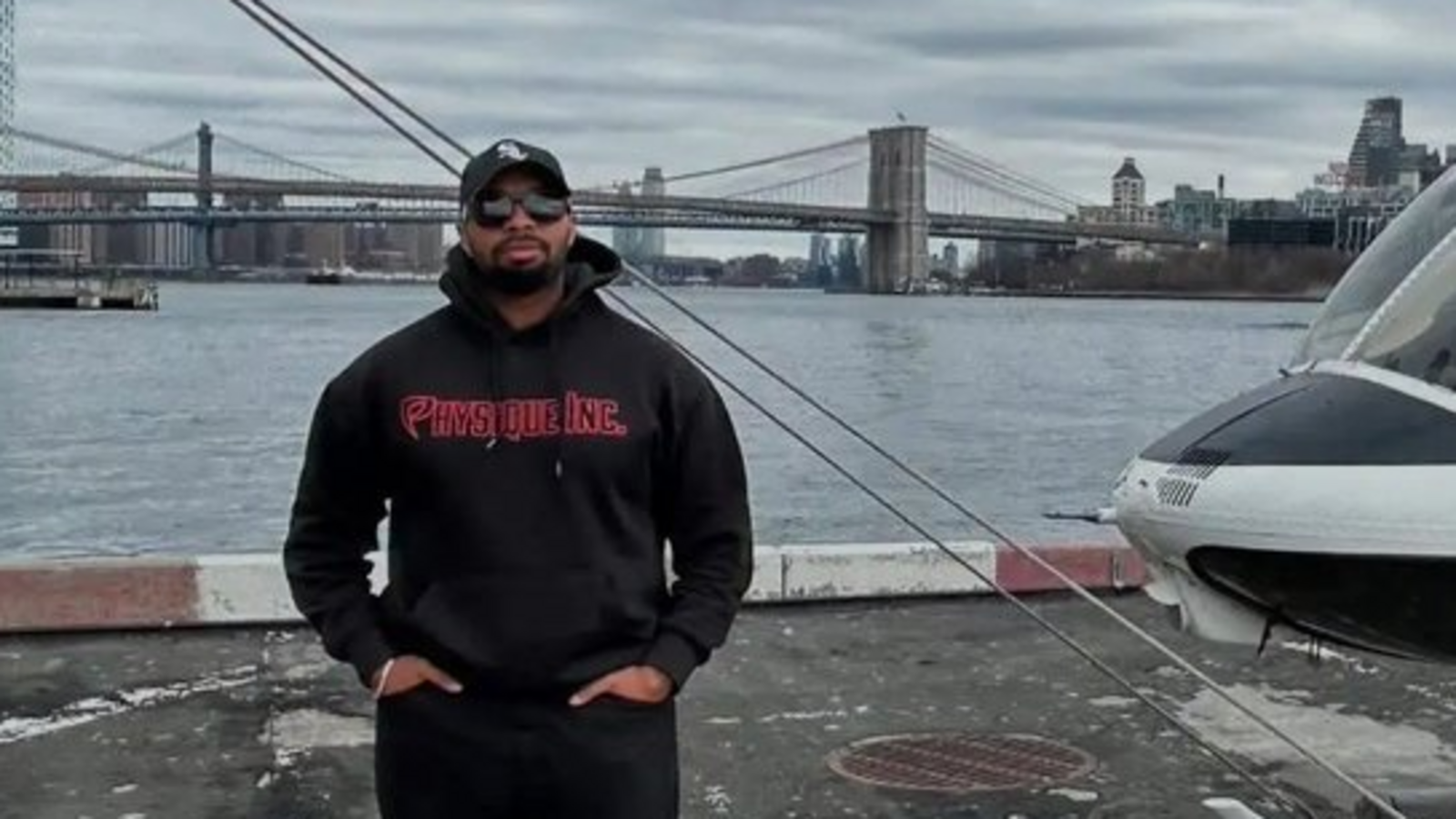 Who Was Sean Johnson? Pilot in Hudson River helicopter crash identified as Navy SEAL veteran 1 Who Was Sean Johnson? Pilot in Hudson River helicopter crash identified as Navy SEAL veteran
