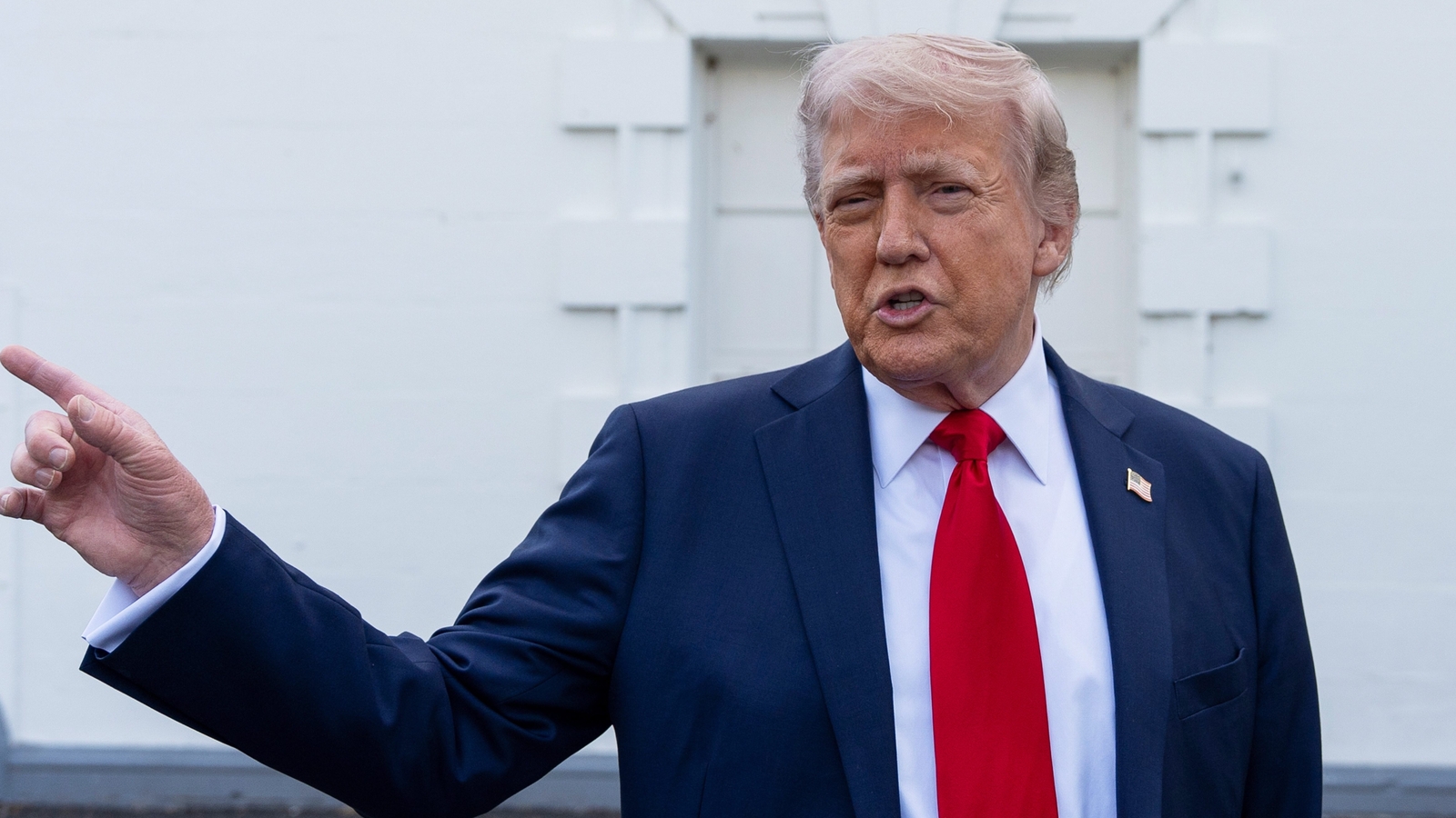 Donald Trump's dinner offer sends memecoin rocketing. Here's how to register 1 Donald Trump's dinner offer sends memecoin rocketing. Here's how to register