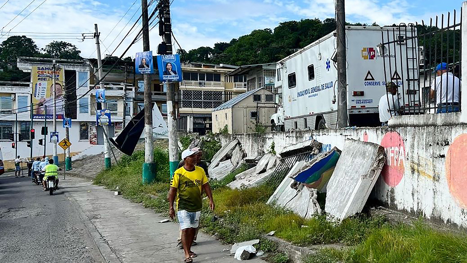 Earthquake of magnitude 6.3 strikes Ecuador, 20 injured 1 Earthquake of magnitude 6.3 strikes Ecuador, 20 injured