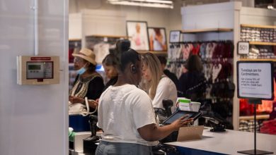 US job openings climb to highest since November, led by leisure