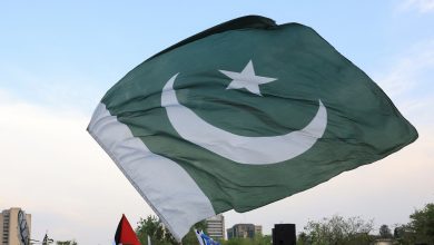 US limits official visits to Karachi hotels after threat report