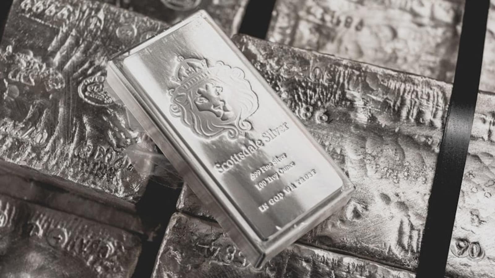 Silver skyrockets ₹8,500 to hit record ₹1.71 lakh/kg in Delhi 1 Silver skyrockets ₹8,500 to hit record ₹1.71 lakh/kg in Delhi