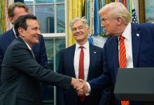 Astrazeneca CEO's bizarre expression at Trump's presser viral; ‘trying to control’ - Watch